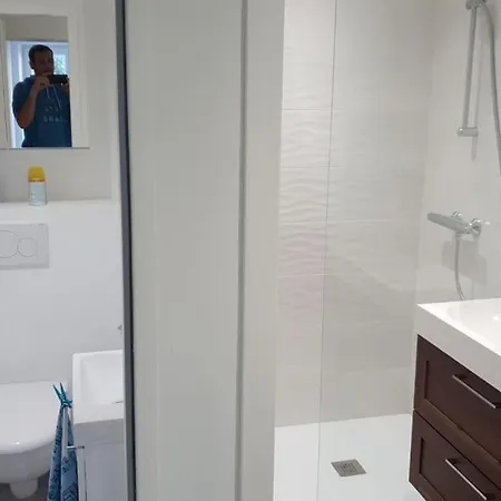 2 Avec Jardinet Privatif - 200m De La Pereire Appartement