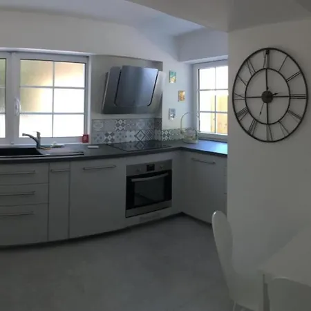 Apartment 2 Avec Jardinet Privatif - 200m De La Pereire Arcachon